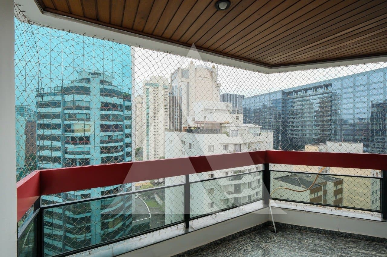 Apartamento em Itaim Bibi
