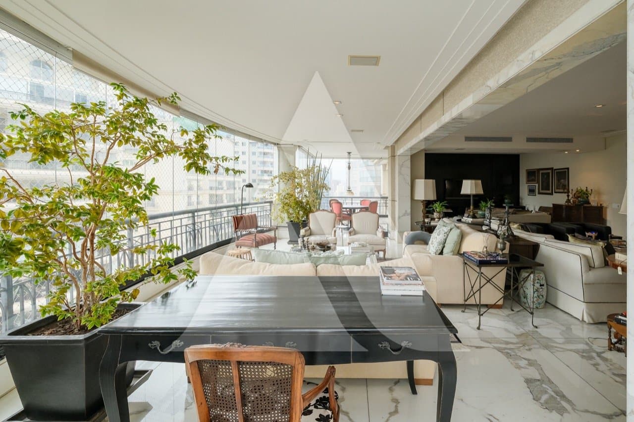 Apartamento em Itaim Bibi