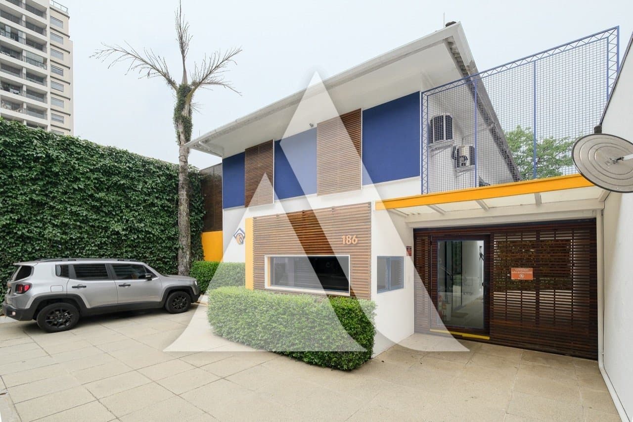 Casa comercial em Moema