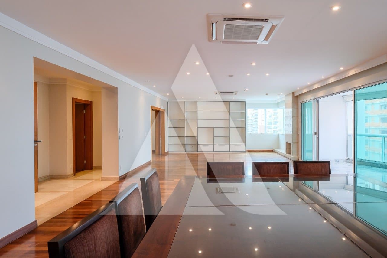 Apartamento em Itaim Bibi