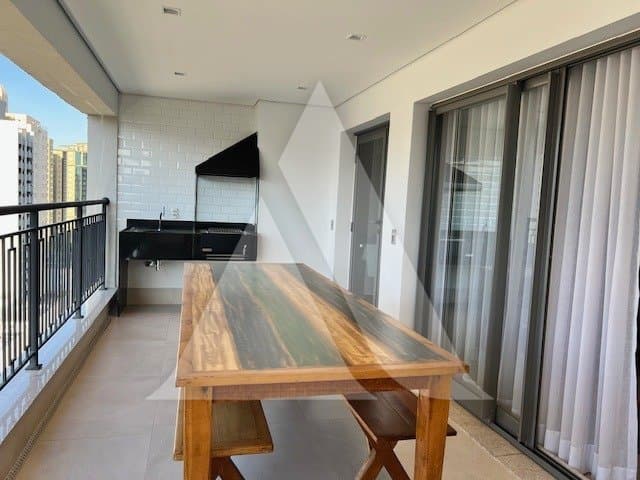 Apartamento em Moema