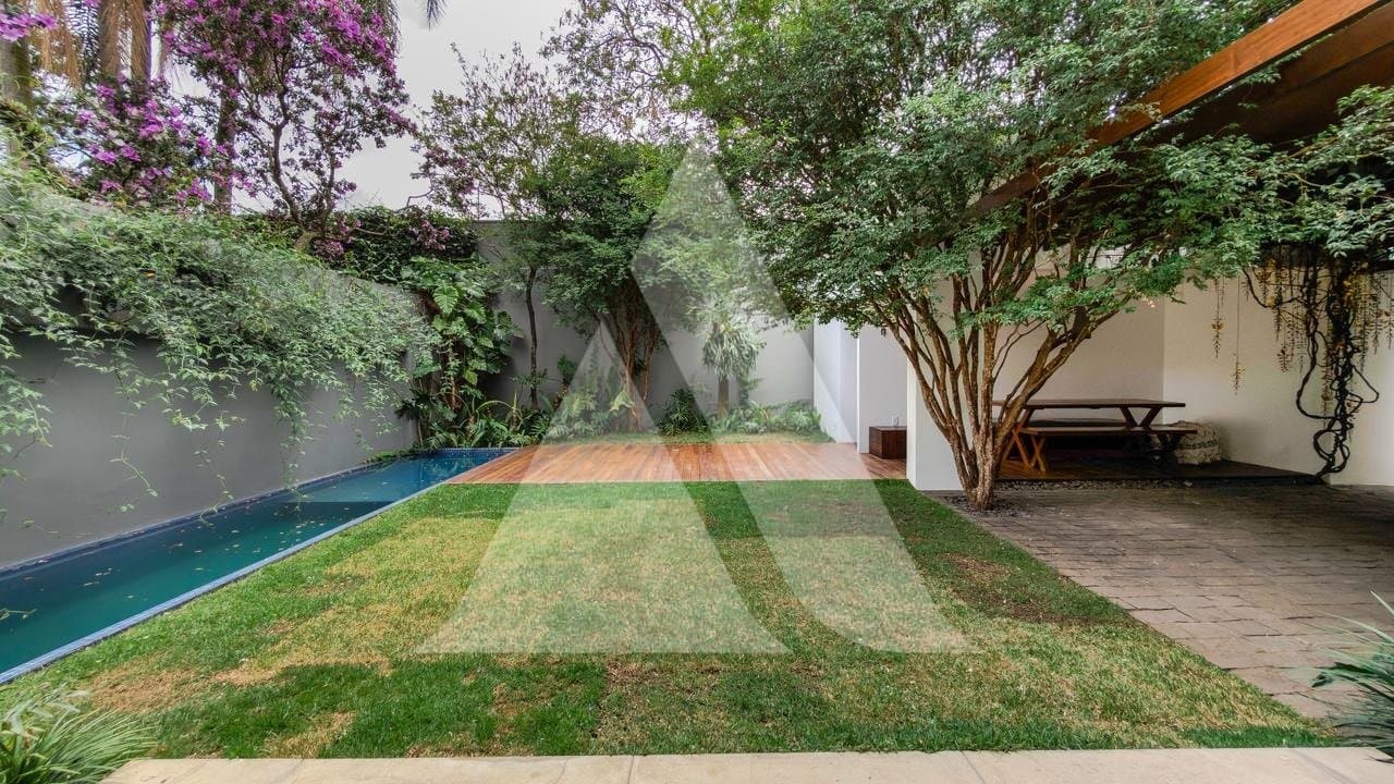Casa em Alto de Pinheiros