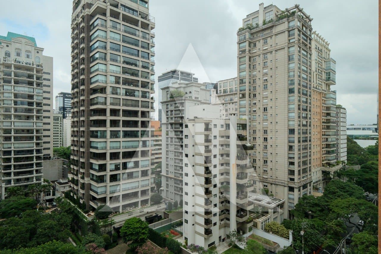 Apartamento em Itaim Bibi