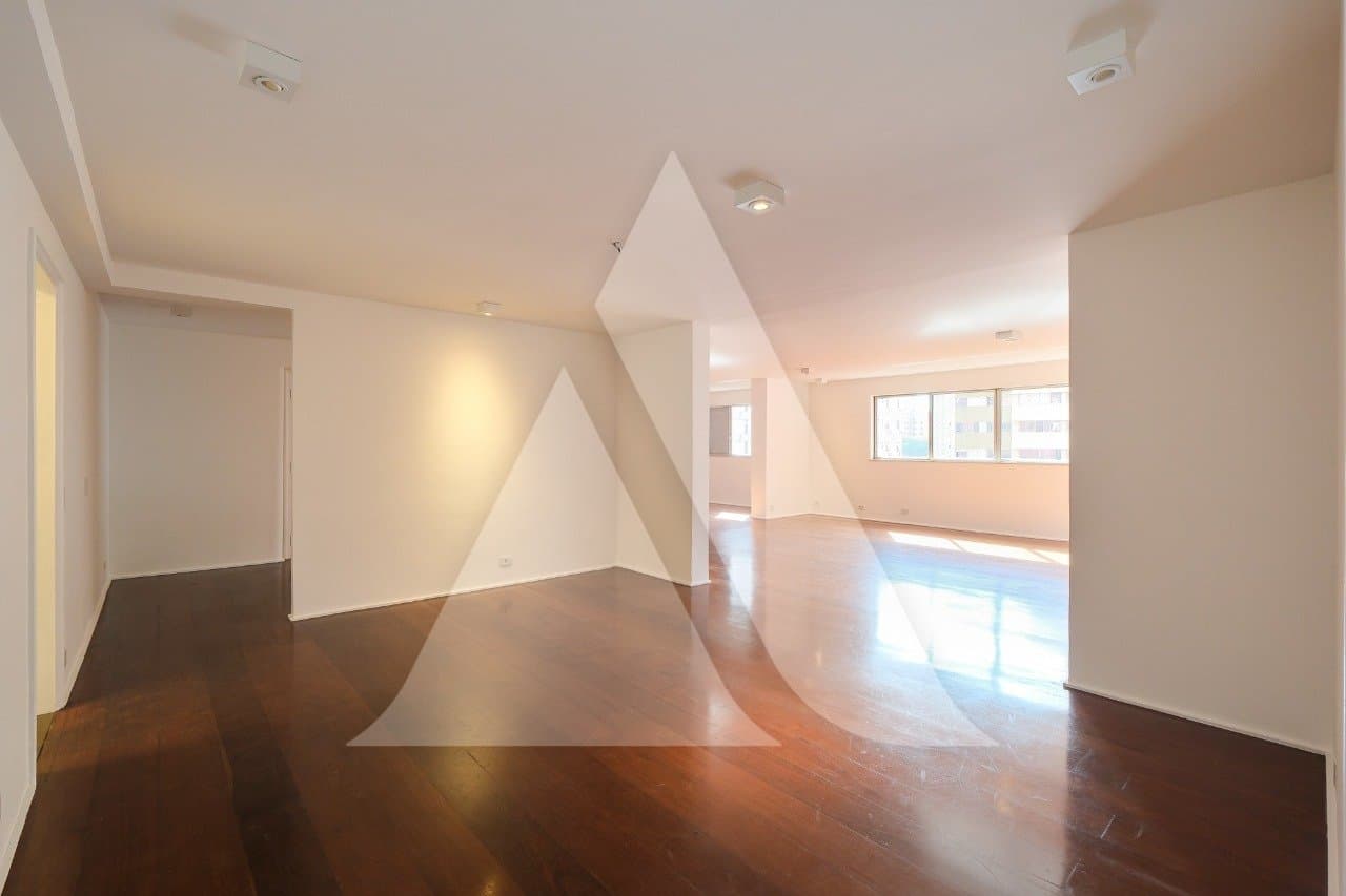 Apartamento em Itaim