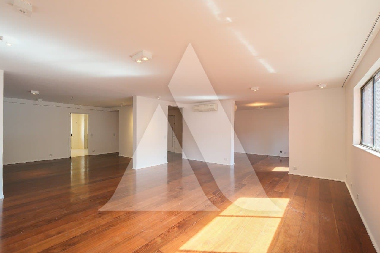 Apartamento em Itaim