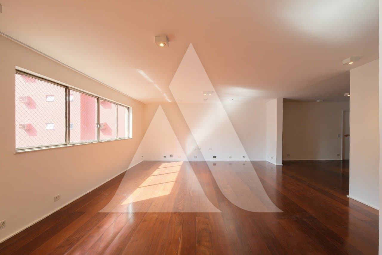 Apartamento em Itaim