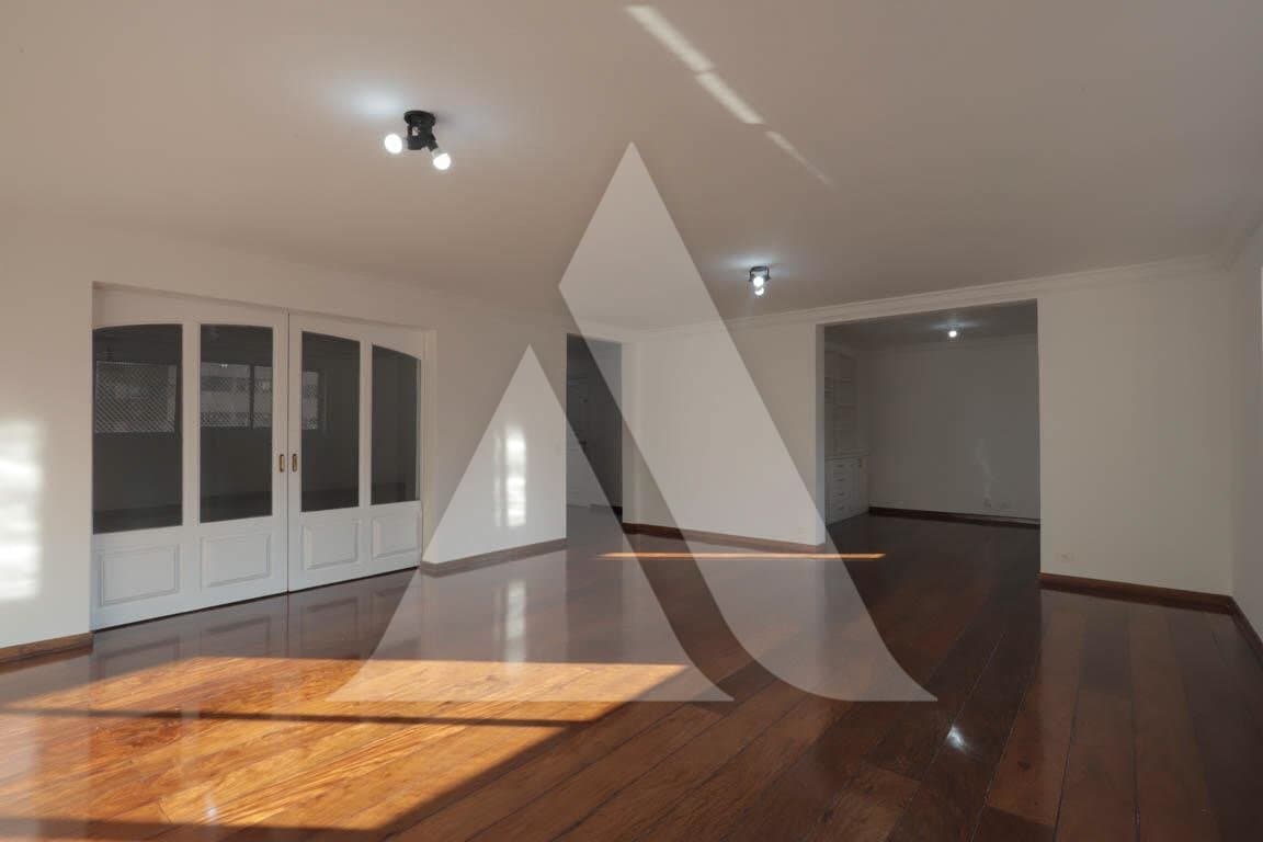 Apartamento em Itaim Bibi