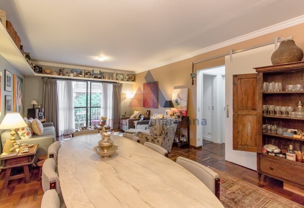 Apartamento em Vila Olímpia