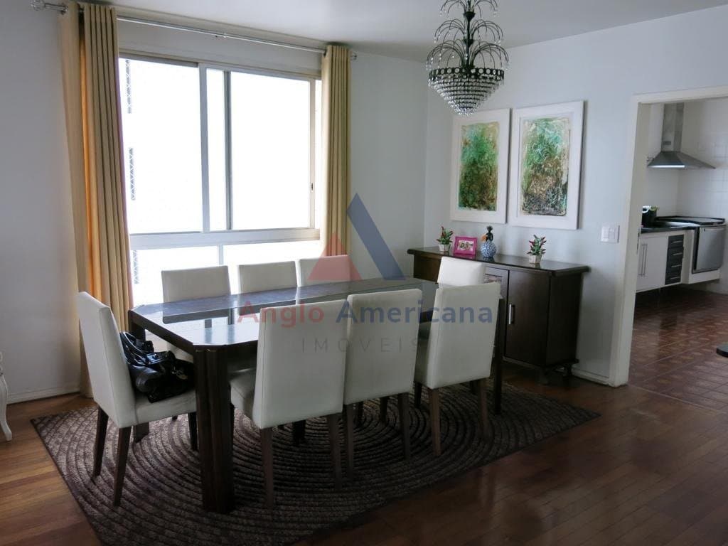 Apartamento em Moema