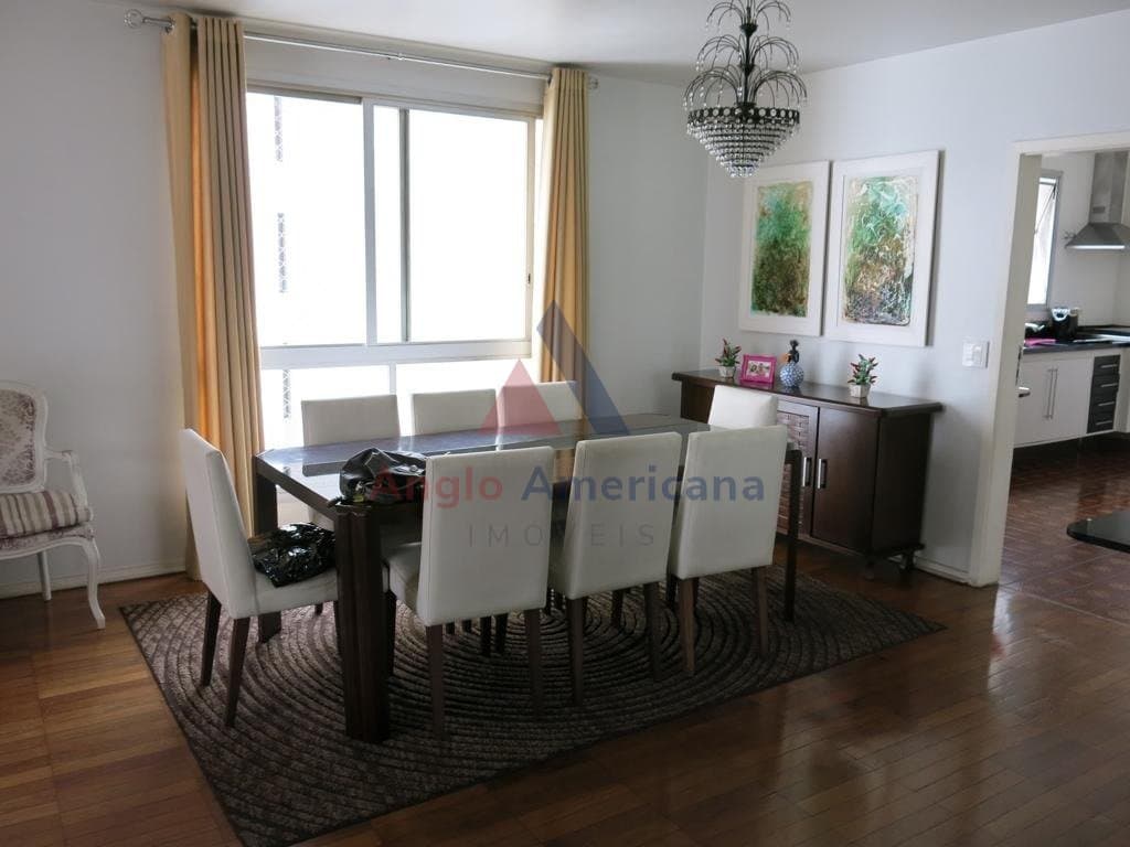 Apartamento em Moema