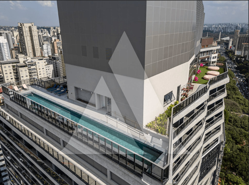 02_piscina_no_rooftop.png